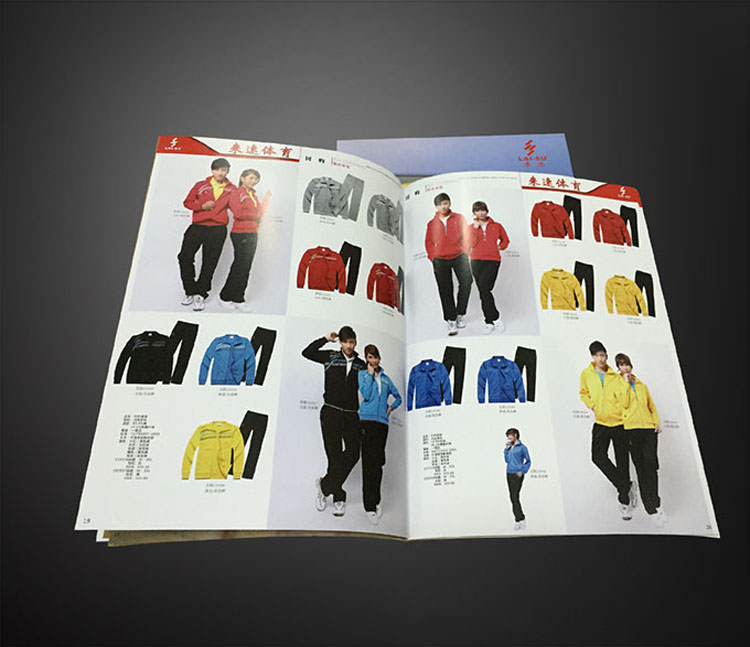 南陽(yáng)服裝產(chǎn)品畫(huà)冊(cè)印刷