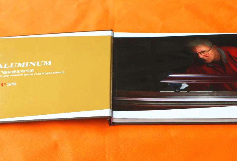 書(shū)刊印刷展示河南印刷廠(chǎng):鋁世家 鋁門(mén)窗快速定制專(zhuān)家畫(huà)冊(cè) 書(shū)籍書(shū)刊印刷展示河南印刷廠(chǎng):鋁世家 鋁門(mén)窗快速定制專(zhuān)家畫(huà)冊(cè)