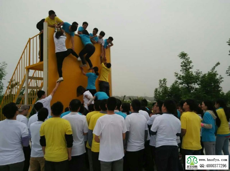 河南牛商爭霸賽特訓(xùn)營逃生墻