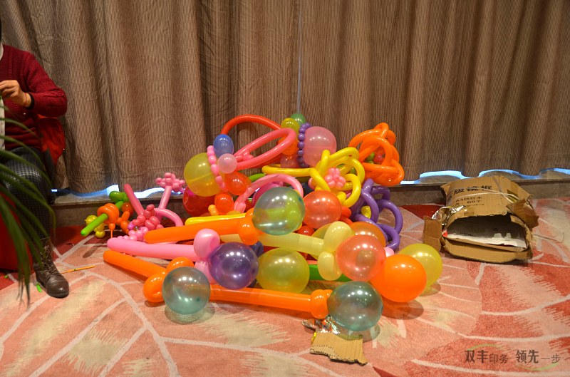 年會為小朋友準(zhǔn)備的氣球